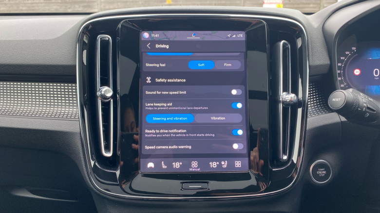 Volvo XC40 2.0 B3P Ultimate Dark 5dr Auto Petrol Estate